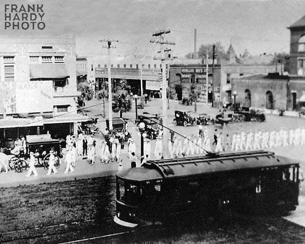 Downtown Pensacola Parede 1 _ SFW_May 2012 FHP