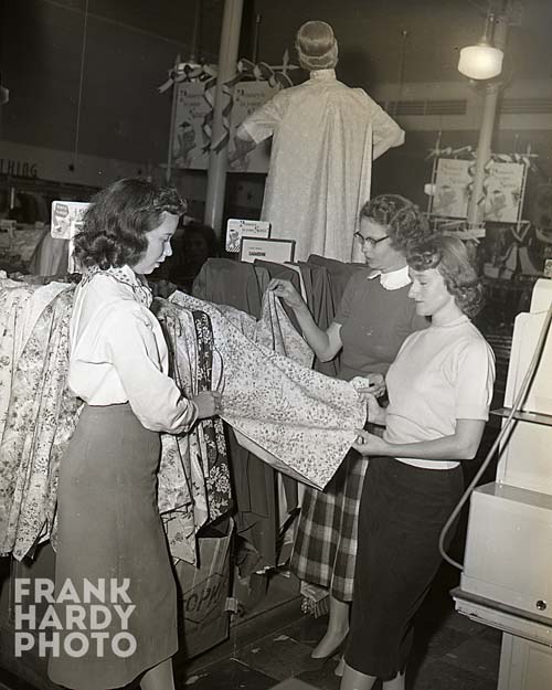 Navy Point Inside 2_SFW_19 Dec 12