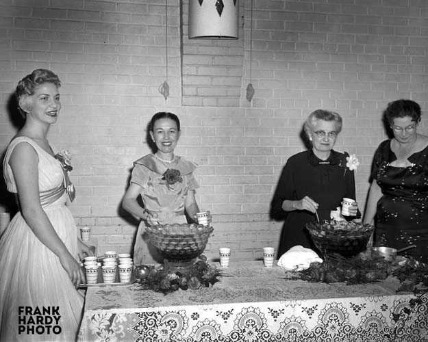 USO 14_ Lady Servers_RTP_7 Feb 15 _ SFW